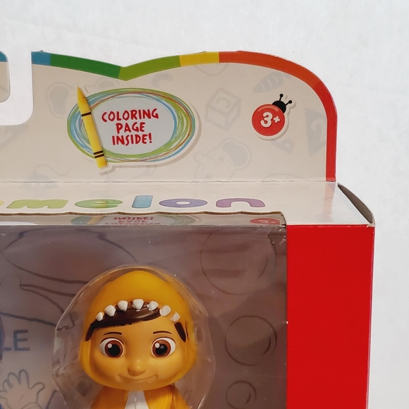 CoComelon Family & Friends Shark Pack - Picture 5 of 6